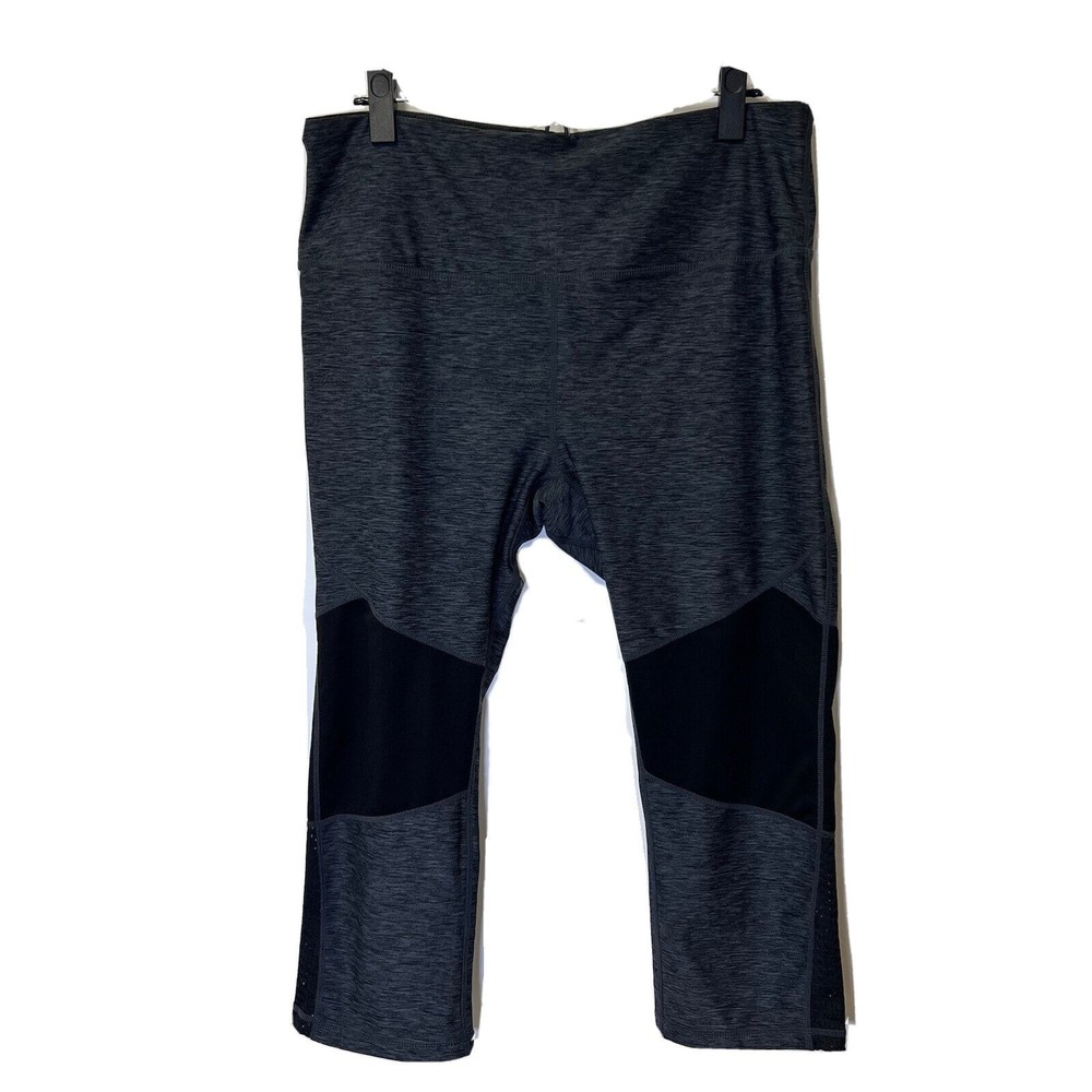 R8 Womens XL Gray & Black Mesh Capri Leggings Activewear Back Zip Pocket